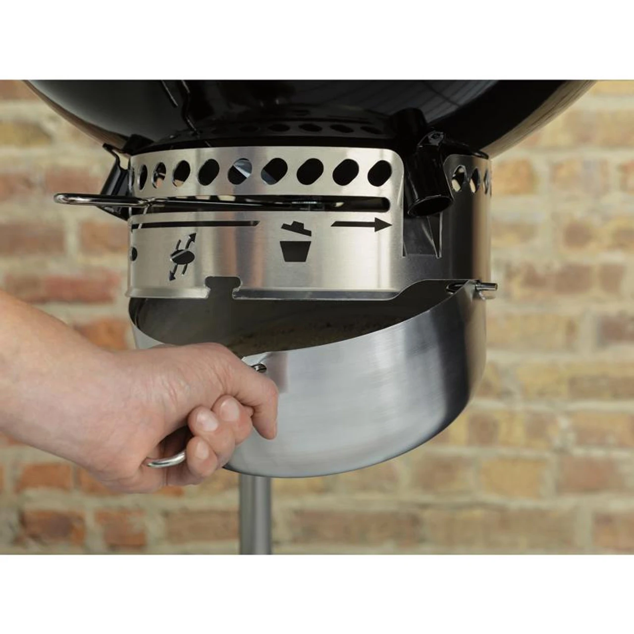 Weber 22 In. Performer Charcoal Grill 6 Weber 22 In. Performer Charcoal Grill - Image 4